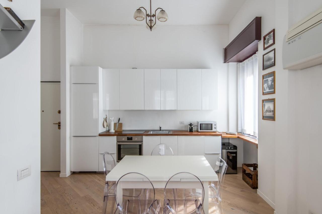 Easylife - Coccole E Comfort - Bilocale Caldo Ed Accogliente A Due Passi Dai Navigli E Metro Verde Милан Экстерьер фото